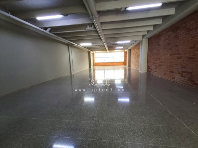 Local en arriendo en San Pablo Guayabal, Medellín, 231 m² · foto 2 de 9