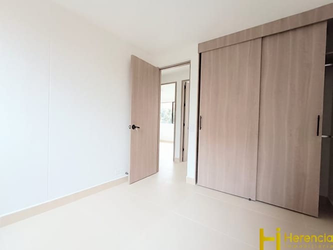 Apartamento de 3 alcobas en arriendo en Loma De Los Bernal, Medellín, 82 m² · foto 14 de 24