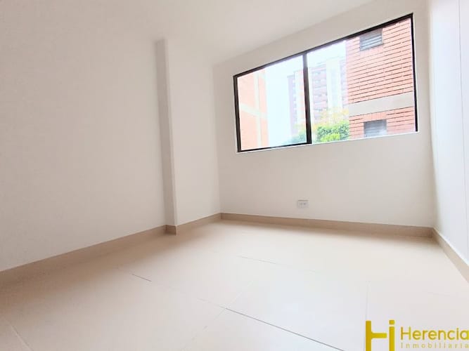 Apartamento de 3 alcobas en arriendo en Loma De Los Bernal, Medellín, 82 m² · foto 15 de 24