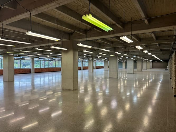 Local en arriendo en San Pablo Guayabal, Medellín, 1165 m² · foto 9 de 14