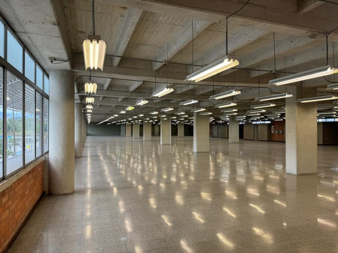 Local en arriendo en San Pablo Guayabal, Medellín, 1165 m² · foto 11 de 14