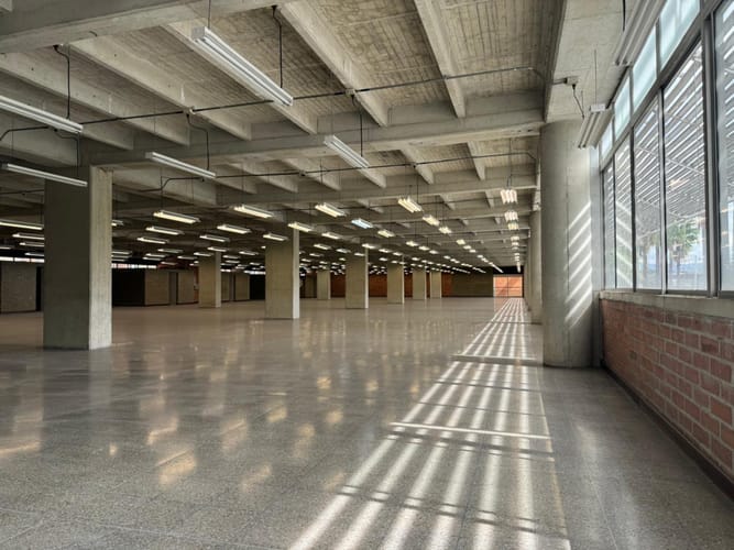 Local en arriendo en San Pablo Guayabal, Medellín, 1165 m² · foto 13 de 14