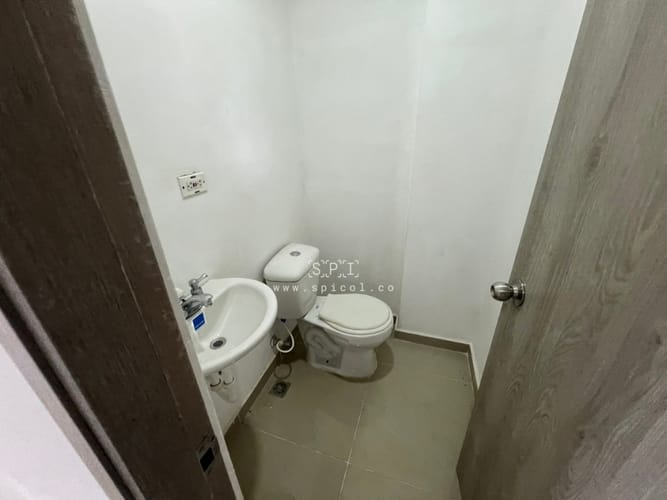 Local en venta en La Almeria, Medellín, 18 m² · foto 7 de 12