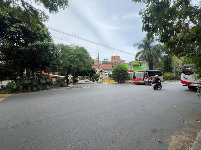 Local en venta en La Almeria, Medellín, 18 m² · foto 12 de 12