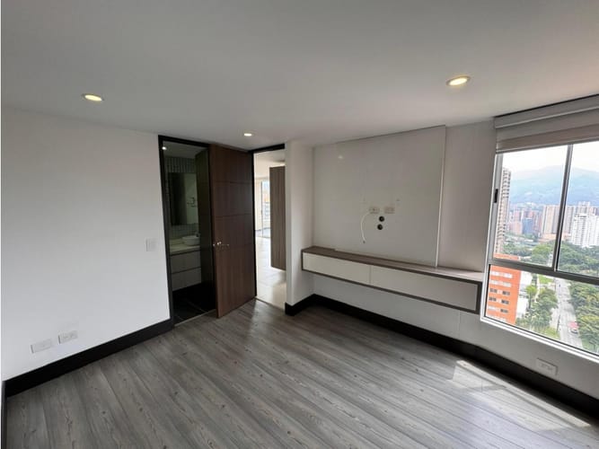 Apartamento de 2 alcobas en arriendo en Loma De San Jose, Sabaneta, 80 m² · foto 10 de 18