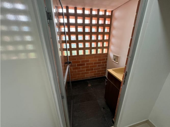 Apartamento de 2 alcobas en arriendo en Loma De San Jose, Sabaneta, 80 m² · foto 12 de 18