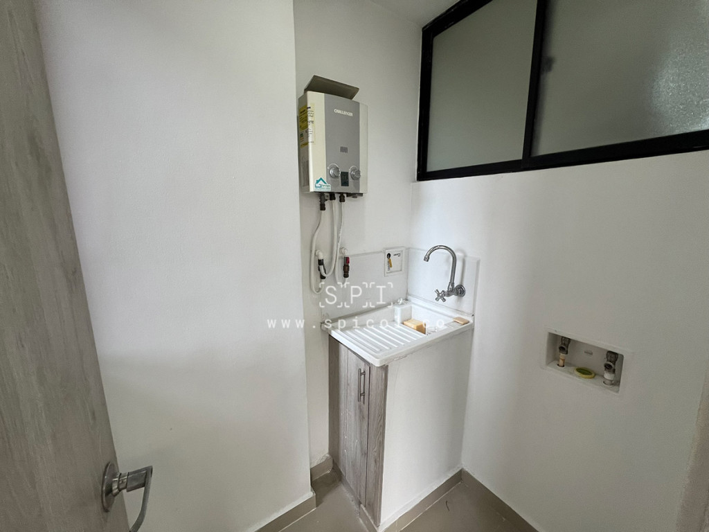 Apartamento en venta en La Almeria, Medellín · foto 4 de 14