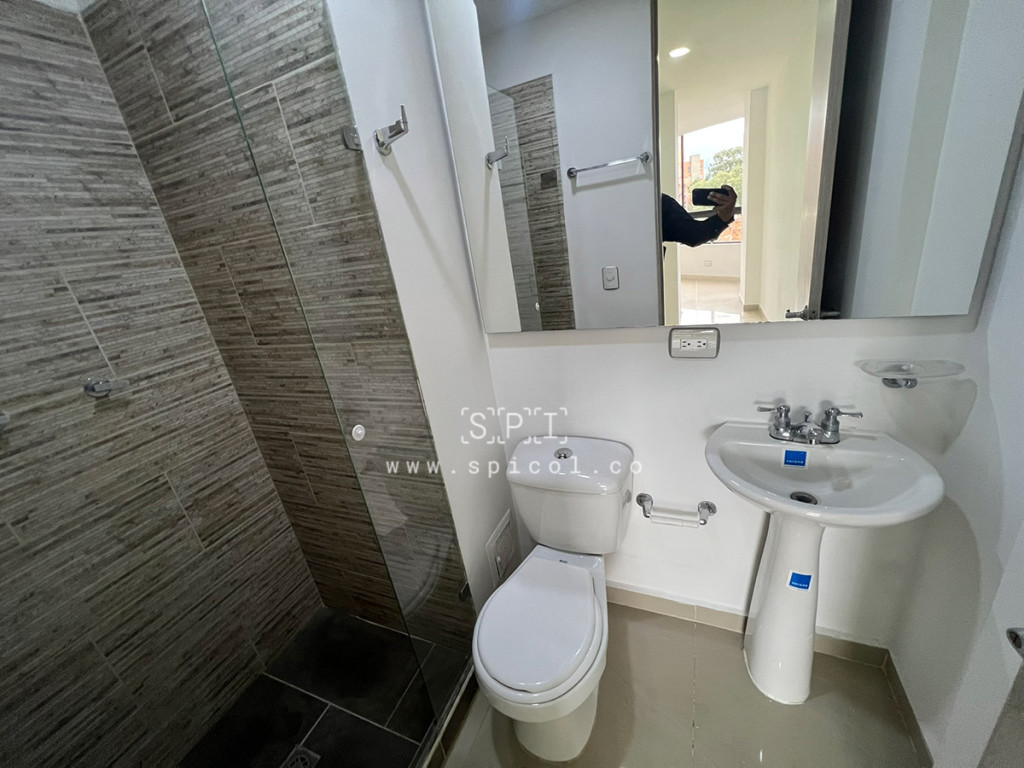 Apartamento en venta en La Almeria, Medellín · foto 6 de 14