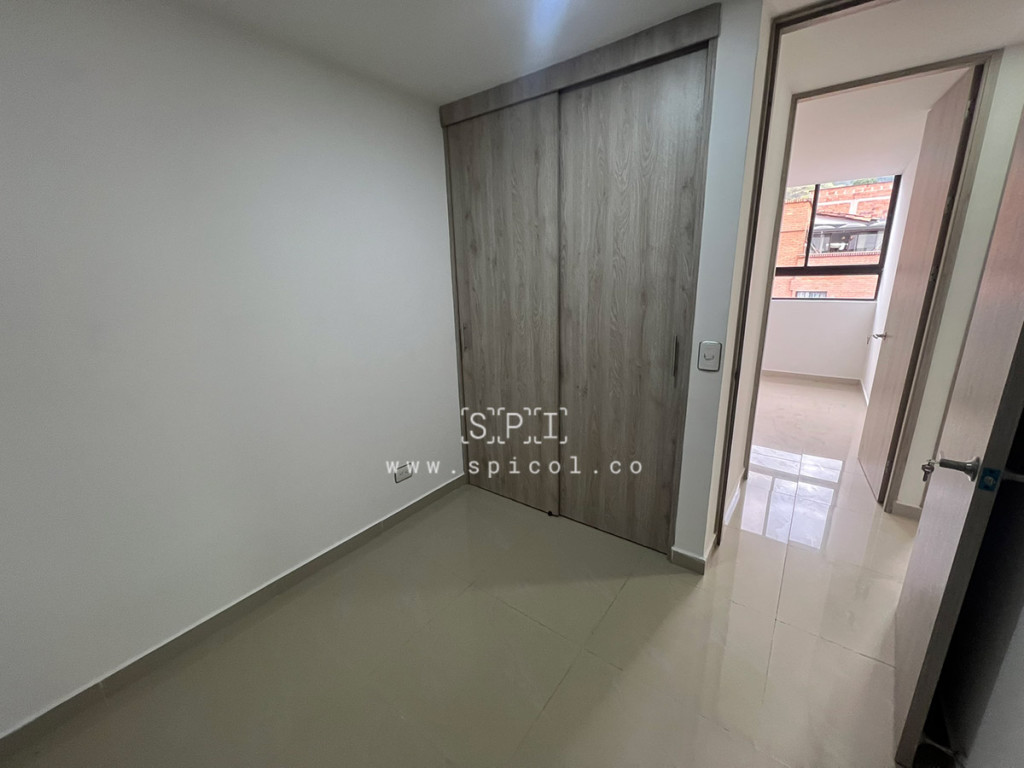Apartamento en venta en La Almeria, Medellín · foto 12 de 14