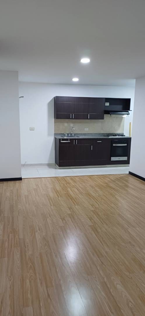 Apartamento en arriendo en Ciudad Del Río, Medellín · foto 2 de 12