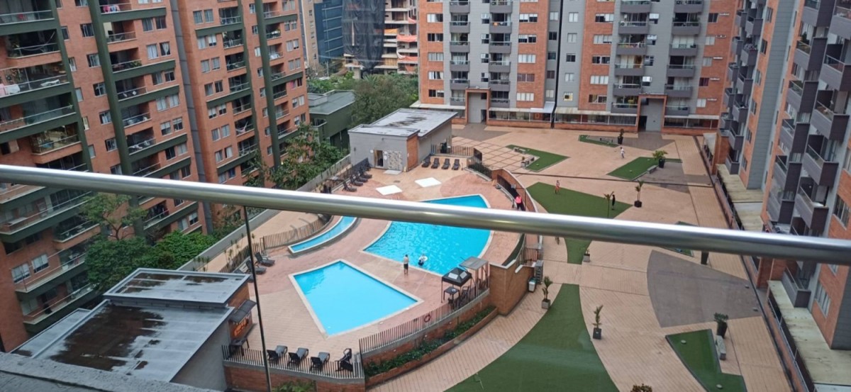 Apartamento en arriendo en Ciudad Del Río, Medellín · foto 4 de 12