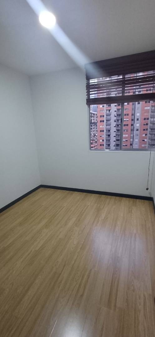 Apartamento en arriendo en Ciudad Del Río, Medellín · foto 11 de 12