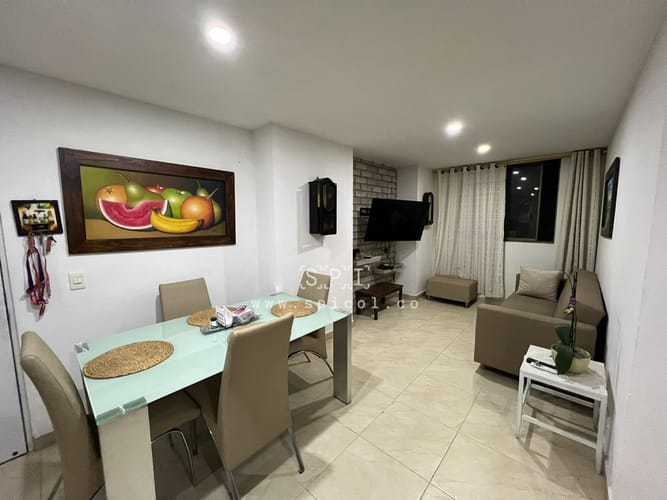 Apartamento de 3 alcobas en venta en San Javier No.2, Medellín, 78 m² · foto 1 de 19
