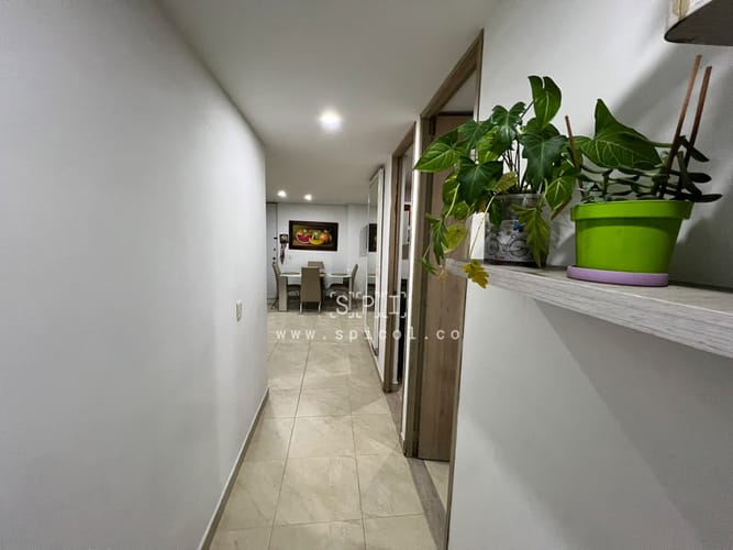 Apartamento de 3 alcobas en venta en San Javier No.2, Medellín, 78 m² · foto 6 de 19