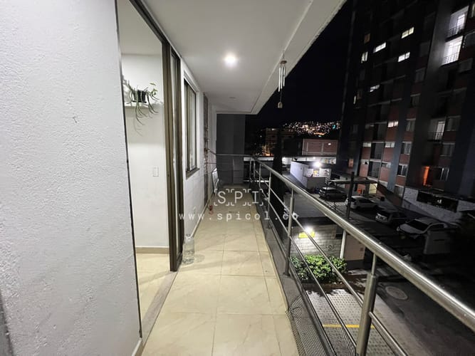 Apartamento de 3 alcobas en venta en San Javier No.2, Medellín, 78 m² · foto 8 de 19
