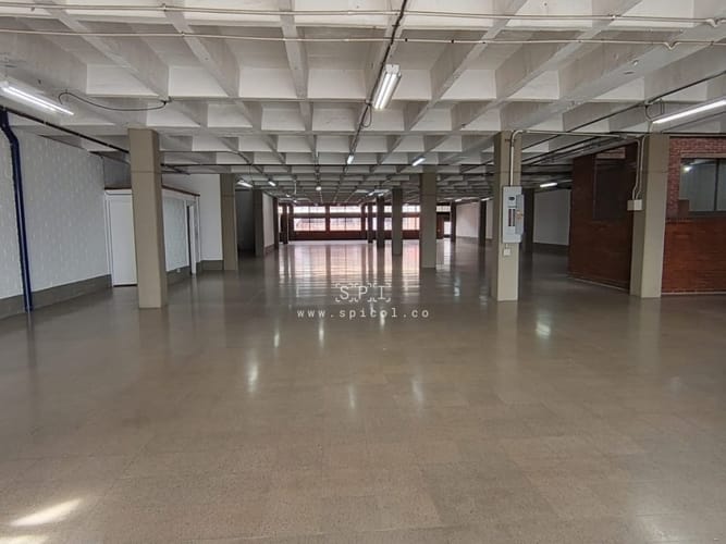 Local en arriendo en San Pablo Guayabal, Medellín, 870 m² · foto 9 de 12