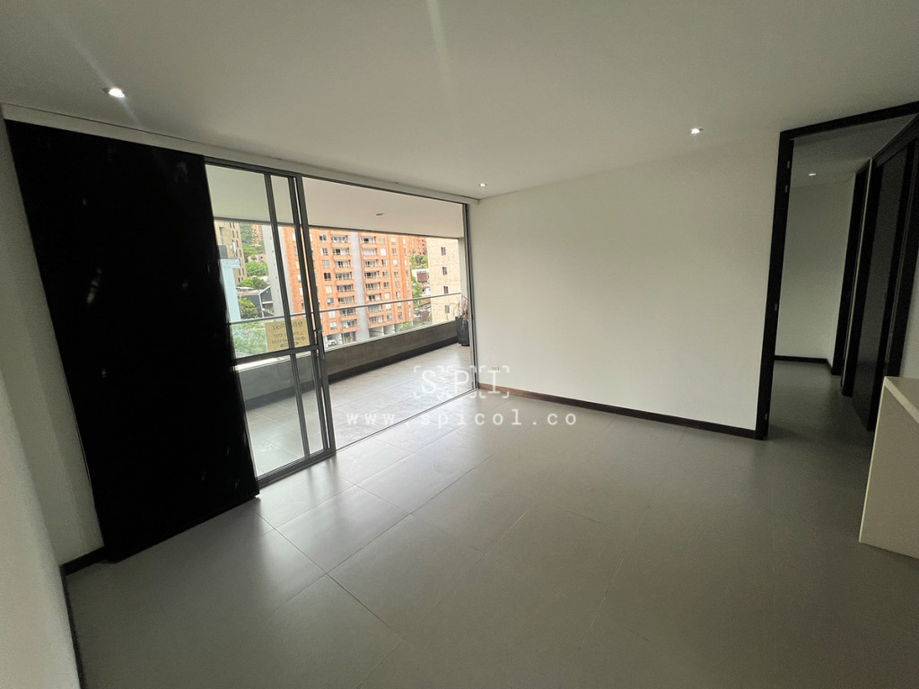 Apartamento en arriendo en Las Lomas No.1, Medellín · foto 4 de 20