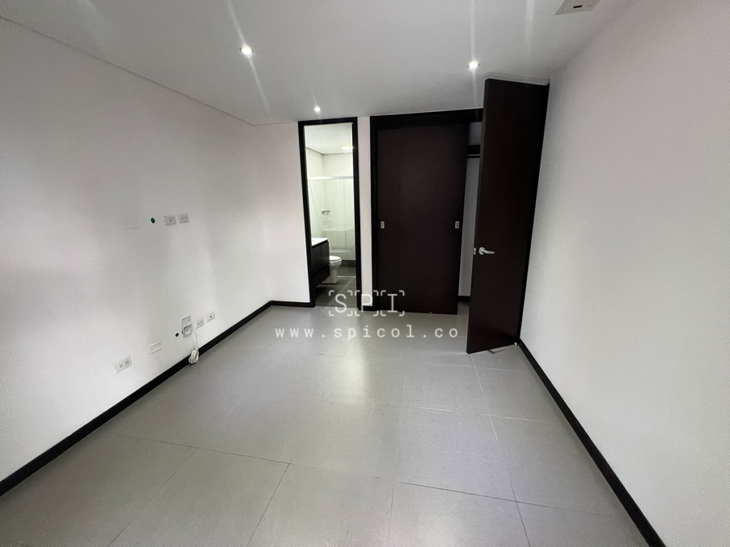 Apartamento en arriendo en Las Lomas No.1, Medellín · foto 16 de 20