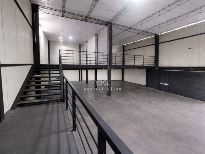 Bodega en arriendo en Guapante, Guarne, 923 m² · foto 2 de 10