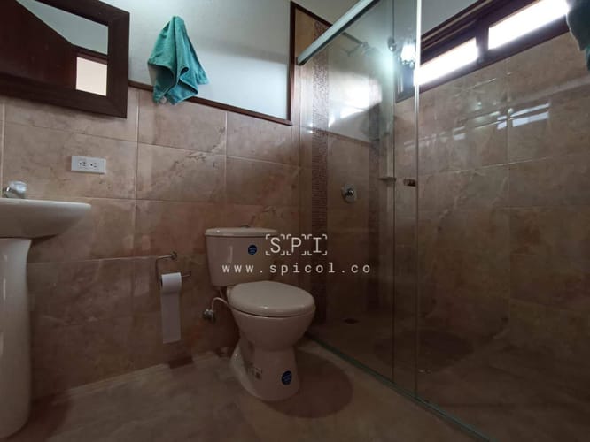Casa de 2 alcobas en venta en Lomitas, La Ceja, 160 m² · foto 13 de 24