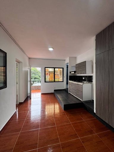 Apartamento en arriendo en La America, Medellín · foto 2 de 9