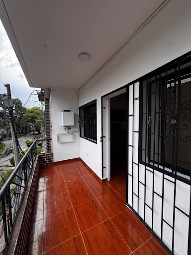 Apartamento en arriendo en La America, Medellín · foto 6 de 9