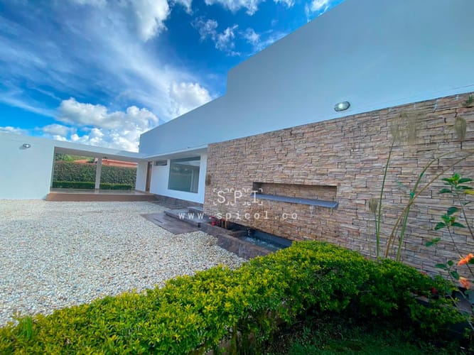 Casa de 4 alcobas en arriendo en Llano Grande, Rionegro, 350 m² · foto 4 de 23