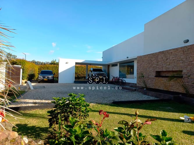 Casa de 4 alcobas en arriendo en Llano Grande, Rionegro, 350 m² · foto 7 de 23