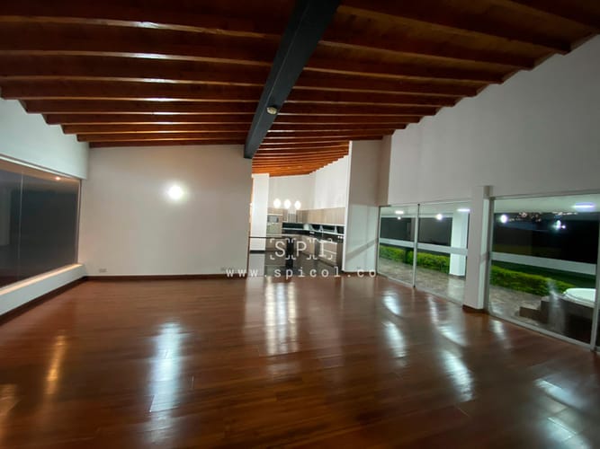 Casa de 4 alcobas en arriendo en Llano Grande, Rionegro, 350 m² · foto 15 de 23
