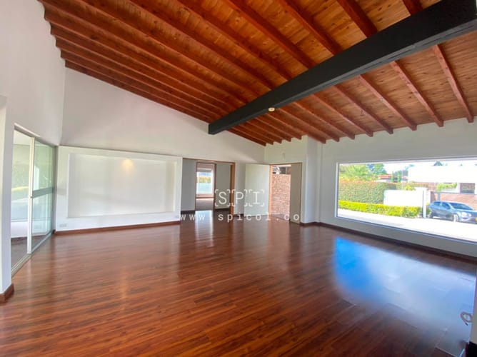 Casa de 4 alcobas en arriendo en Llano Grande, Rionegro, 350 m² · foto 18 de 23