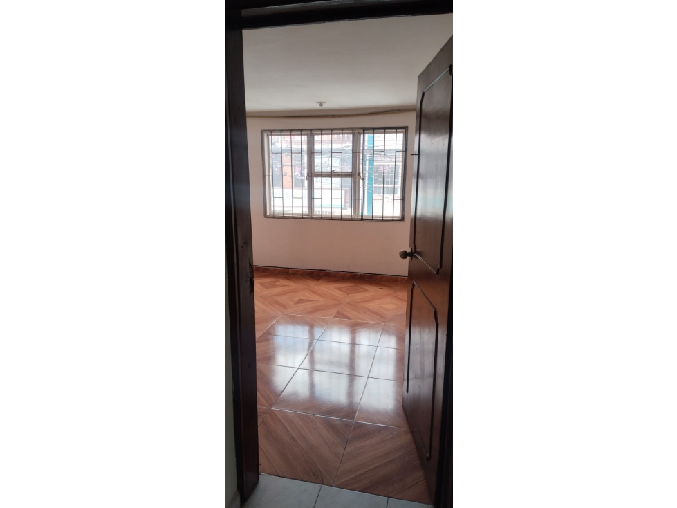 Casa en venta en Quirigua Ii, Bogotá · foto 2 de 23