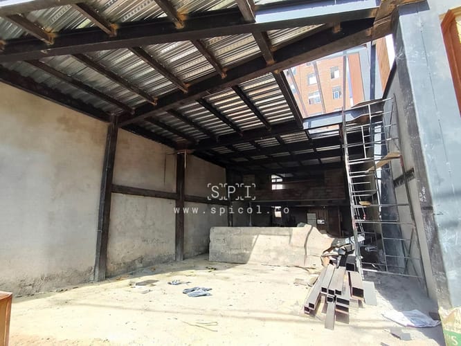 Bodega en arriendo en La Castellana, Medellín, 200 m² · foto 7 de 15