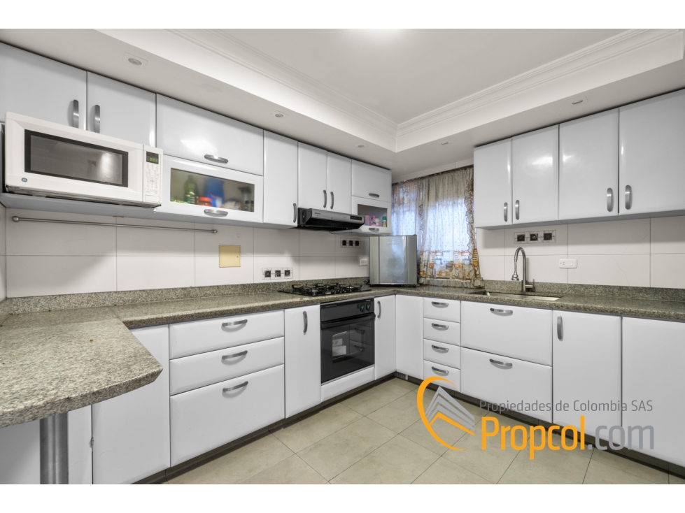 Casa en venta en Colina Campestre, Bogotá · foto 3 de 10