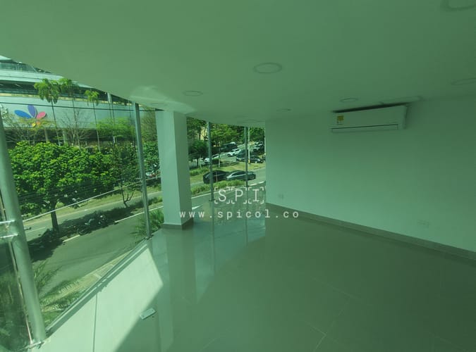 Oficina en arriendo en El Castillo, Medellín, 92 m² · foto 5 de 10