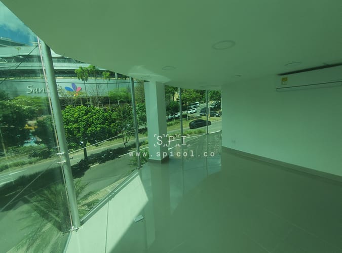 Oficina en arriendo en El Castillo, Medellín, 92 m² · foto 6 de 10