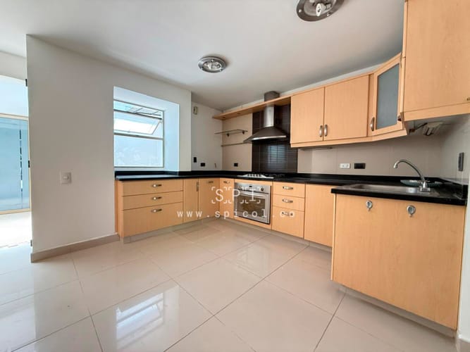 Casa de 4 alcobas en venta en Las Palmas, Medellín, 380 m² · foto 2 de 24
