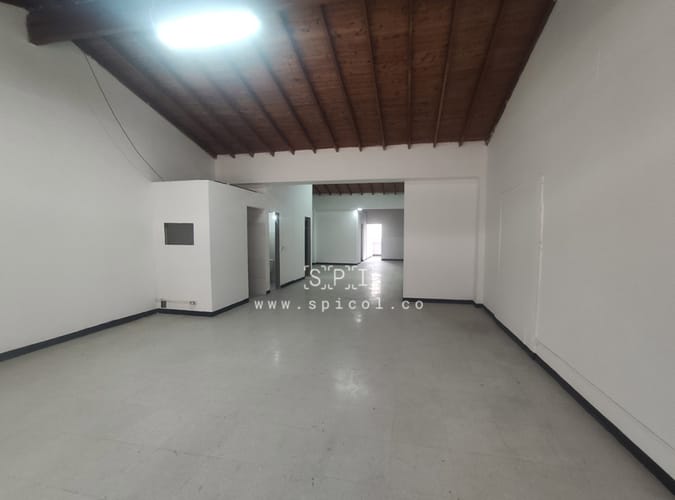 Bodega en arriendo en La América, Medellín, 150 m² · foto 3 de 11