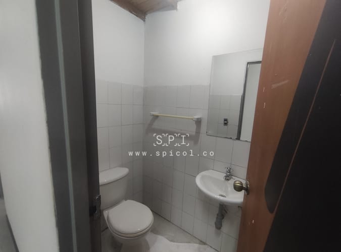Bodega en arriendo en La América, Medellín, 150 m² · foto 11 de 11