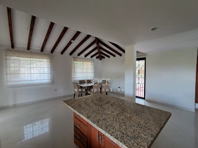 Casa de 5 alcobas en venta en La Mosquita, Rionegro, 380 m² · foto 5 de 23
