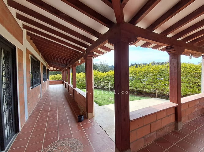 Casa de 5 alcobas en venta en La Mosquita, Rionegro, 380 m² · foto 8 de 23