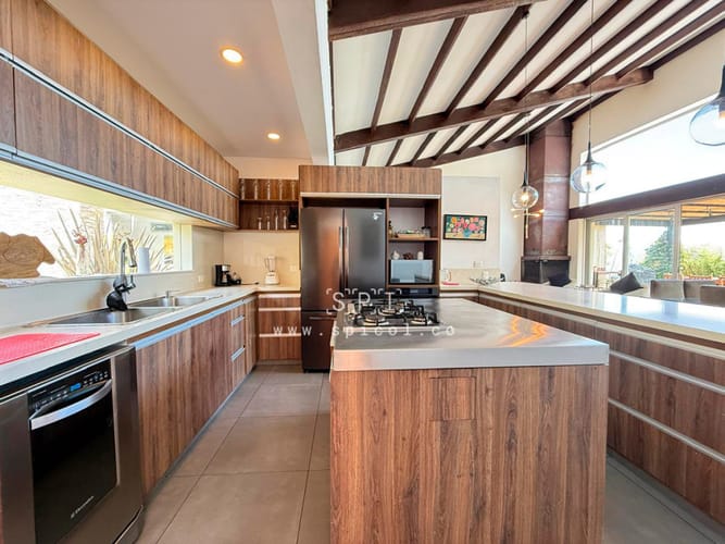 Casa de 4 alcobas en venta en Camino Verde, Envigado, 420 m² · foto 2 de 24