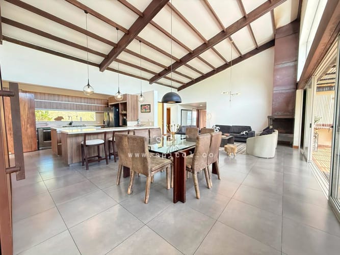 Casa de 4 alcobas en venta en Camino Verde, Envigado, 420 m² · foto 4 de 24