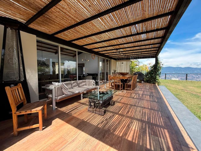 Casa de 4 alcobas en venta en Camino Verde, Envigado, 420 m² · foto 8 de 24