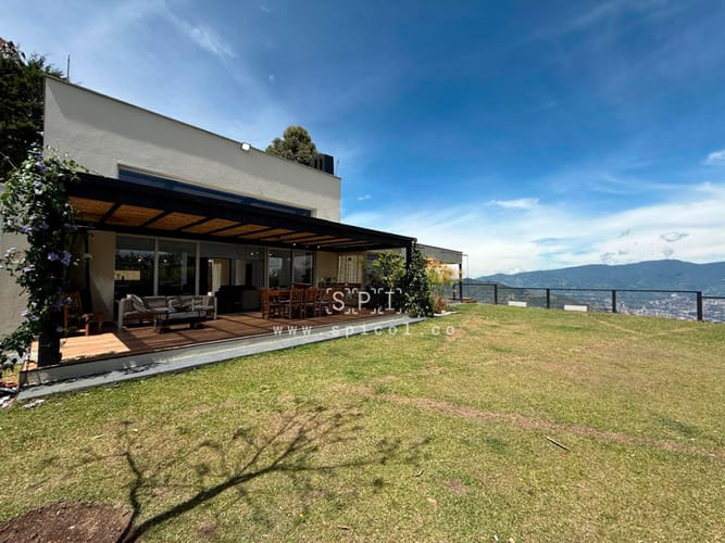 Casa de 4 alcobas en venta en Camino Verde, Envigado, 420 m² · foto 17 de 24