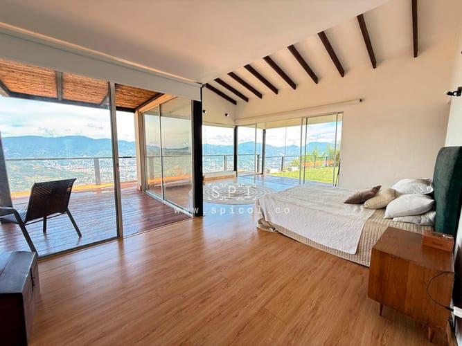 Casa de 4 alcobas en venta en Camino Verde, Envigado, 420 m² · foto 23 de 24