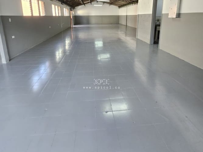 Bodega en arriendo en Colombia, Medellín, 149 m² · foto 2 de 14