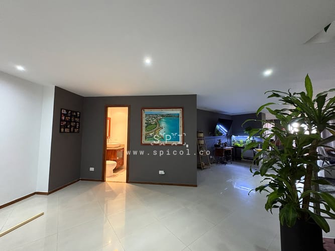Apartamento de 3 alcobas en venta en Aves Maria, Sabaneta, 264 m² · foto 7 de 17