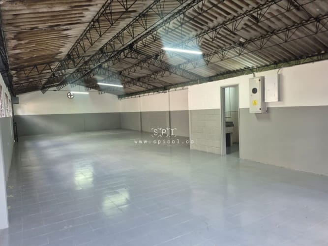 Bodega en arriendo en Colombia, Medellín, 149 m² · foto 9 de 14