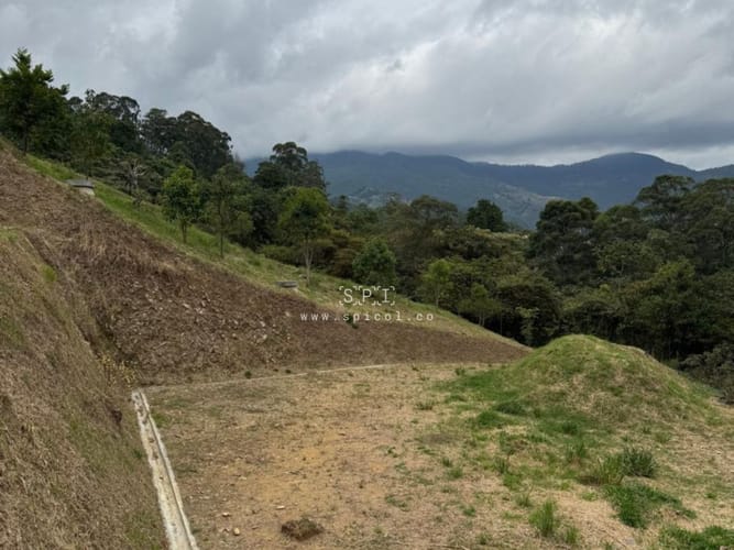Lote en venta en Loma Del Escobero, Envigado, 1500 m² · foto 9 de 14