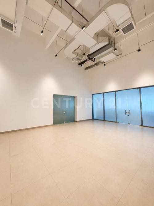 Oficina en arriendo en Barzal Bajo Sur, Villavicencio, 695 m² · foto 3 de 15